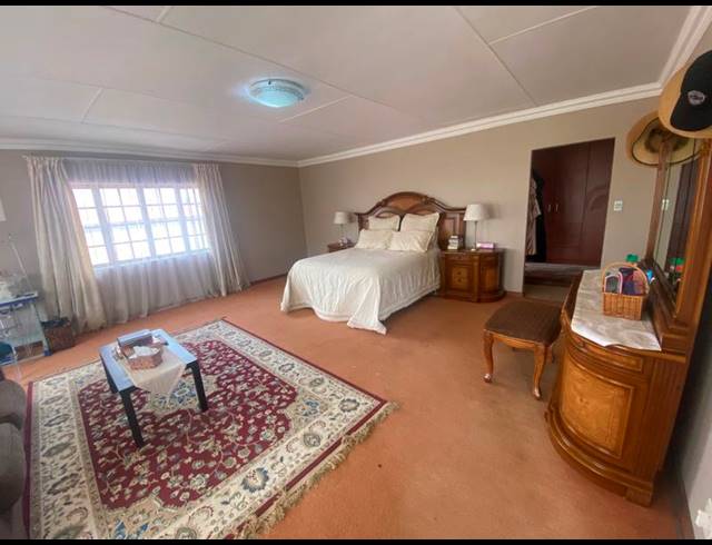 3 BEDROOM HOUSE FOR SALE IN AERORAND